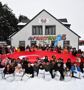 KAR TANELERİ ÇİÇEK AÇTI