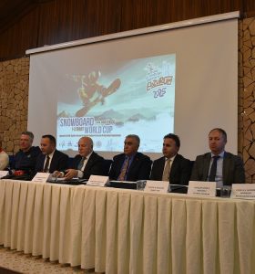 O VAKİT SNOWBOARD ŞOV BAŞLASIN!