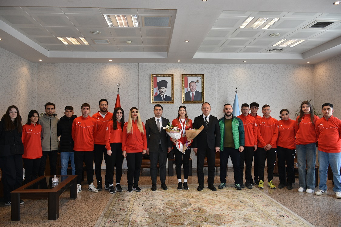 DAMLA’YA ÇİÇEKLİ KARŞILAMA