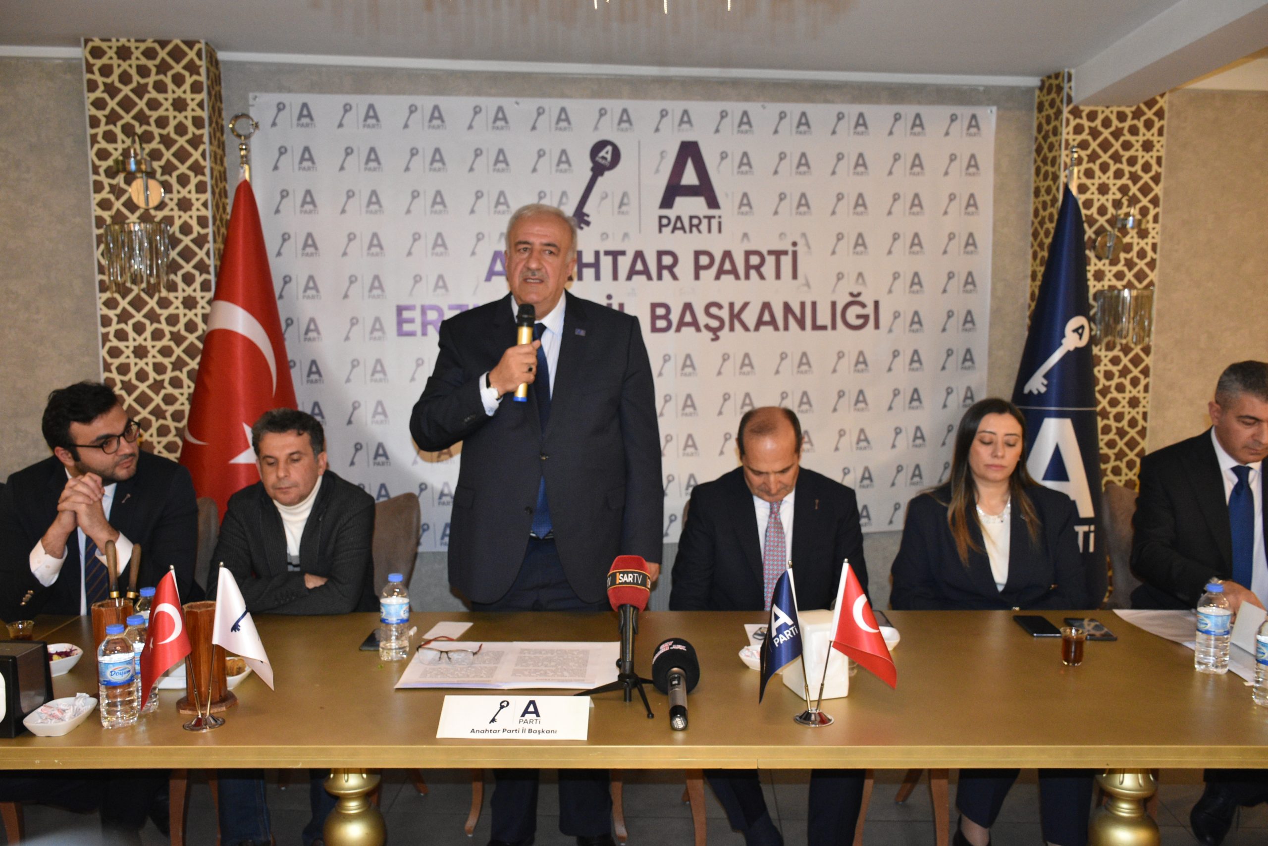 AP’DE DURMUŞ DEPREMİ!