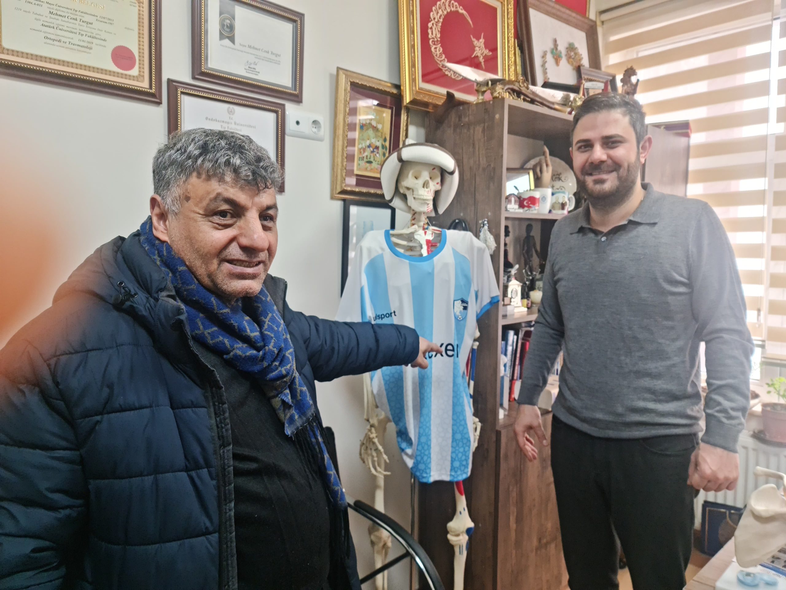 CENK ETTİ DOÇENT OLDU SIRA PROF’LUKTA İNŞALLAH!