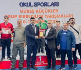 TURAN’DAN ALPKILIÇ’A TEŞEKKÜR PLAKETİ