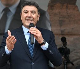 ERZURUMSPOR’U DİYET ÖDEYENLERE KURBAN ETMEYİZ!