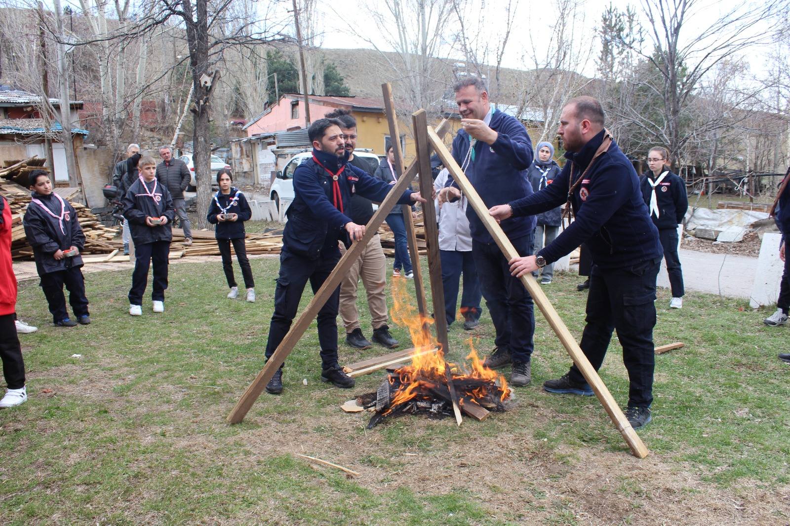 MENEMEN VE DÜĞÜMLER TEKNİĞİNİ ÖĞRENDİLER