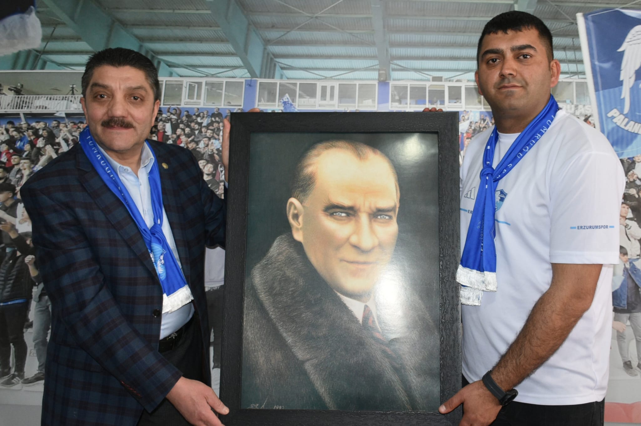 PALANDÖKEN KARTALLARINA EN ANLAMLI ARMAĞAN!