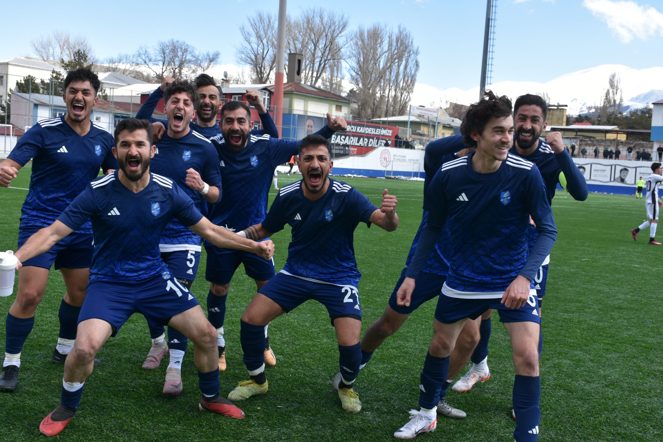 İL ÖZEL İDARE FK ZİRVENİN YENİ SAHİBİ