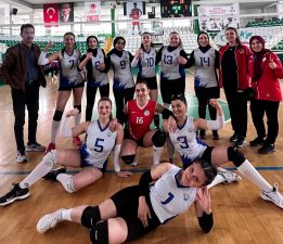 BİZİM SULTANLAR GÜMÜŞ KUPA İLE DÖNDÜ