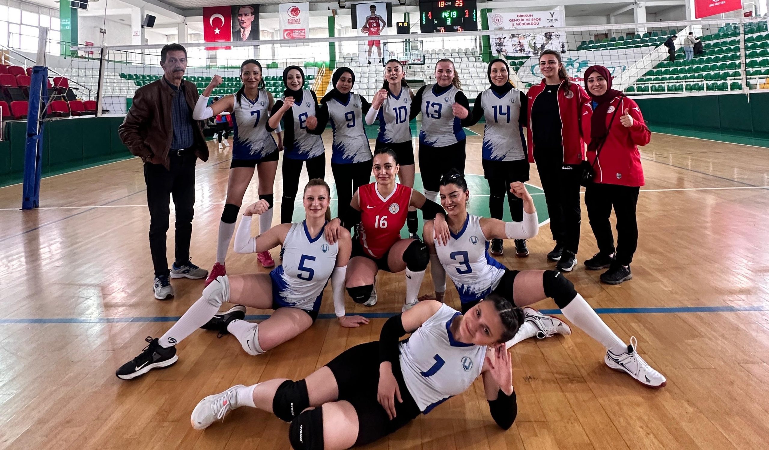 BİZİM SULTANLAR GÜMÜŞ KUPA İLE DÖNDÜ