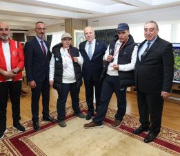 MEHMET AMCALARI TEBRİK ETTİ!