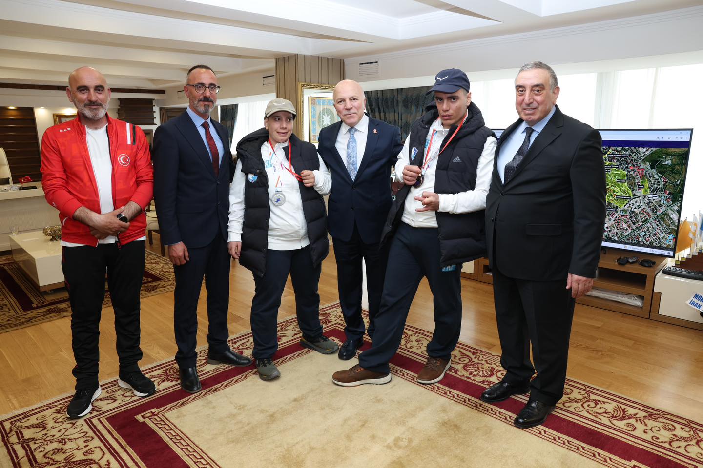 MEHMET AMCALARI TEBRİK ETTİ!