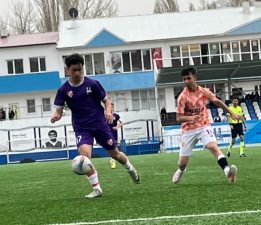 ERZURUM BÜYÜKŞEHİR BELEDİYESİ LİGİ NEFES KESİYOR!