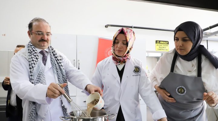 HACIMÜFTÜOĞLU ÇİFTİ MUTFAKTA DA HÜNERLİ