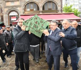 EFSANE HOCANIN ANNE ACISI