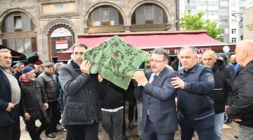 EFSANE HOCANIN ANNE ACISI