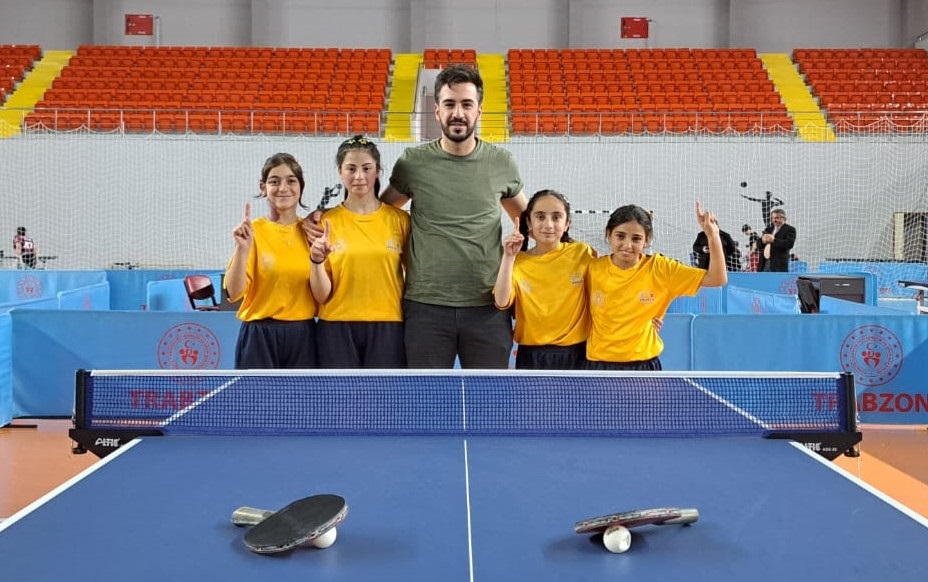 ‘MASA’NIN ALTIN KIZLARI