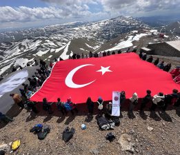 BU BİR ATAÜNİ GELENEĞİDİR!