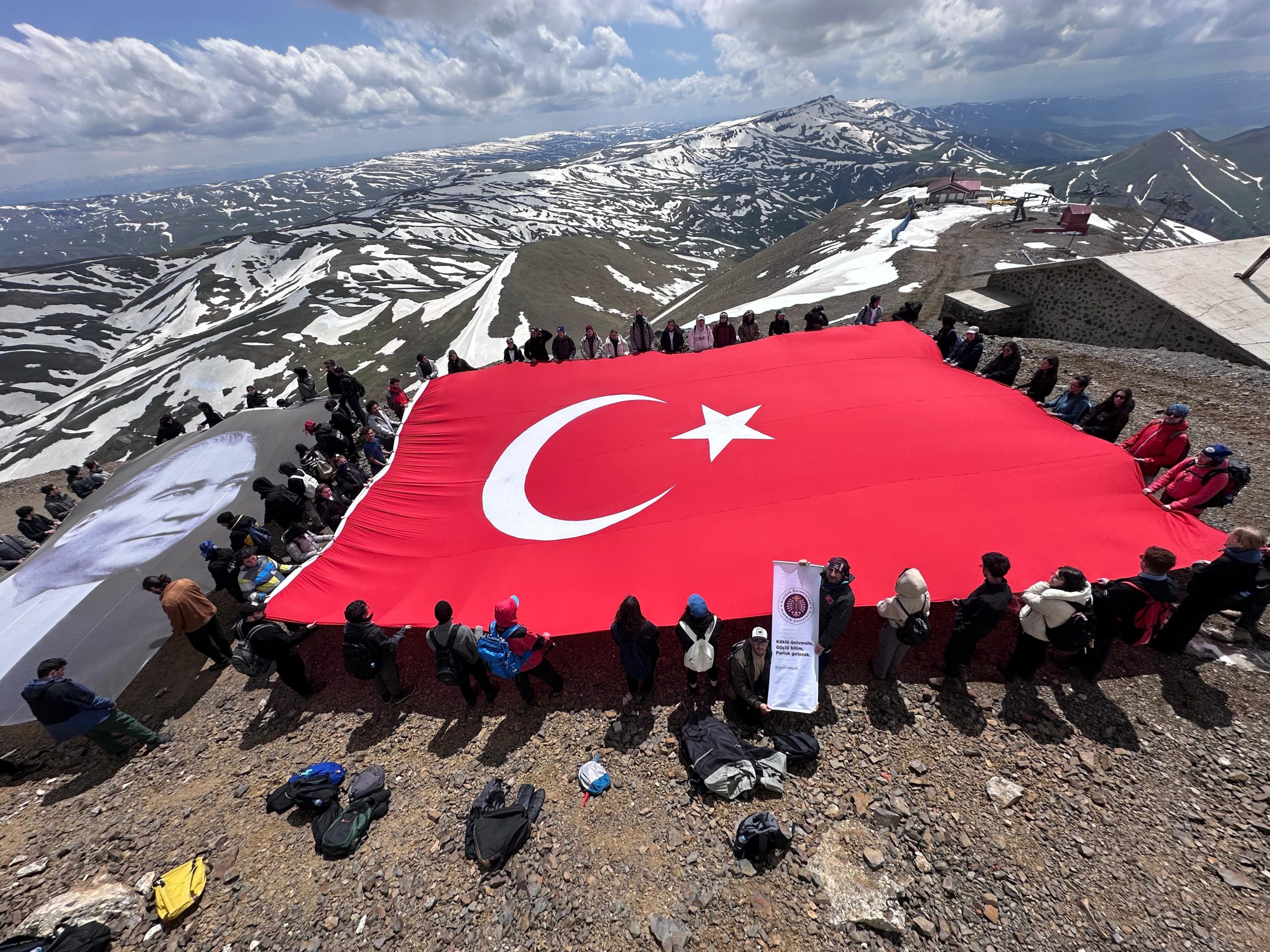 BU BİR ATAÜNİ GELENEĞİDİR!