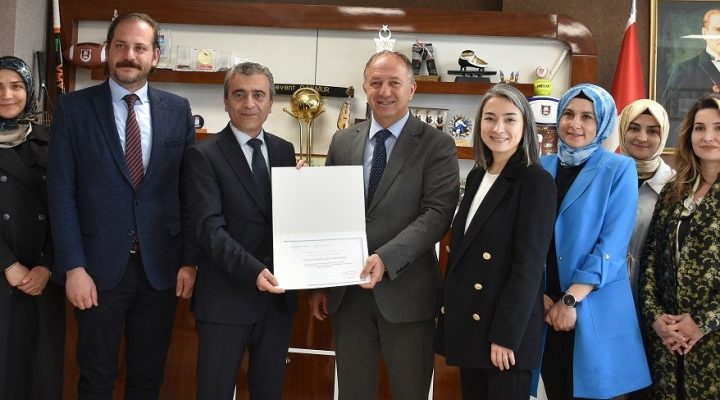 BEDİR’DEN ÇAKMUR’A TEŞEKKÜR SERTİFİKASI