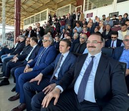 ALKIŞLAR REKTÖR HACIMÜFTÜOĞLU’NA
