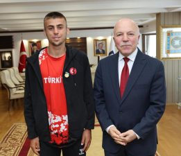 SEKMEN’DEN REKORTMEN ATLETE ALTIN!