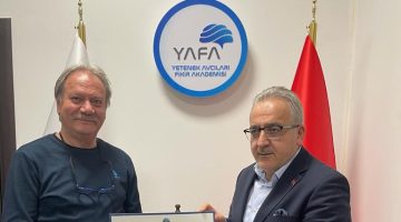 ŞİMŞEK’TEN NAZIM HOCAYA VEFA
