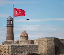 İLLETE HEP BİRLİKTE ‘DUR’ DİYELİM