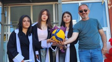 BÖYLE OLUR VOLEYBOLCUNUN MEZUNİYETİ