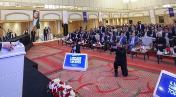 BAKAN BAK İL MÜDÜRLERİNE HİTAP ETTİ