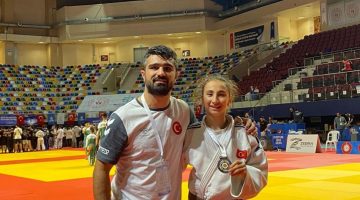 YILDIZLARDA AVRUPA KUPASI ELİFSU’NUN
