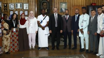 ATAÜNİ MİSAFİRLERİNİ BAŞTACI YAPTI!