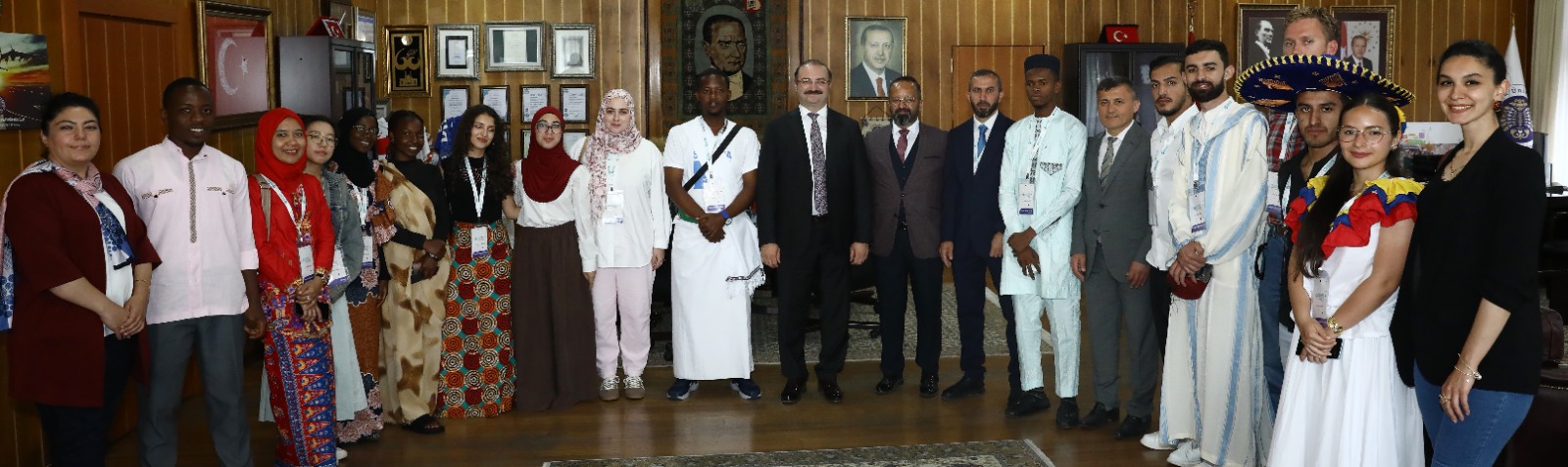 ATAÜNİ MİSAFİRLERİNİ BAŞTACI YAPTI!