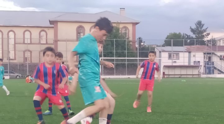 GELECEĞİN YILDIZLARI SAHADA PARLADI