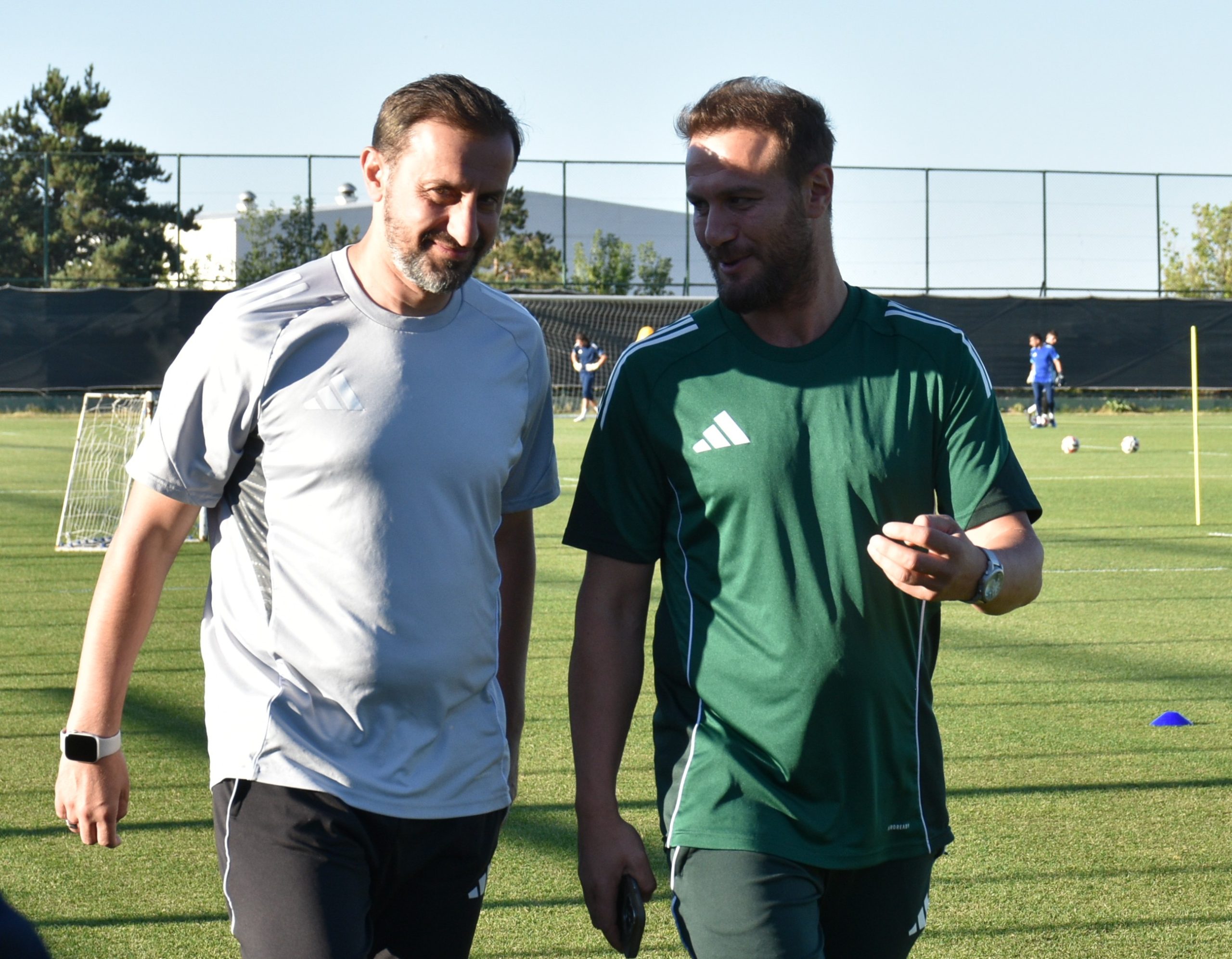 RAKİP AYRIMI YAPMIYORUZ!