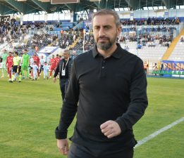 FAUL DÜDÜKLERİNE İSYAN ETTİ!