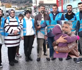 BAŞKAN KÜÇÜKOĞLU PAZARA İNDİ AK RÜZGARI ESTİRDİ