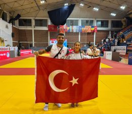 BALKANLARIN BRONZ MADALYALI KIZI BİR DADAŞ!