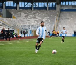 EN KRAL CEVAP: BEN BU EVİN ÇOCUĞUYUM