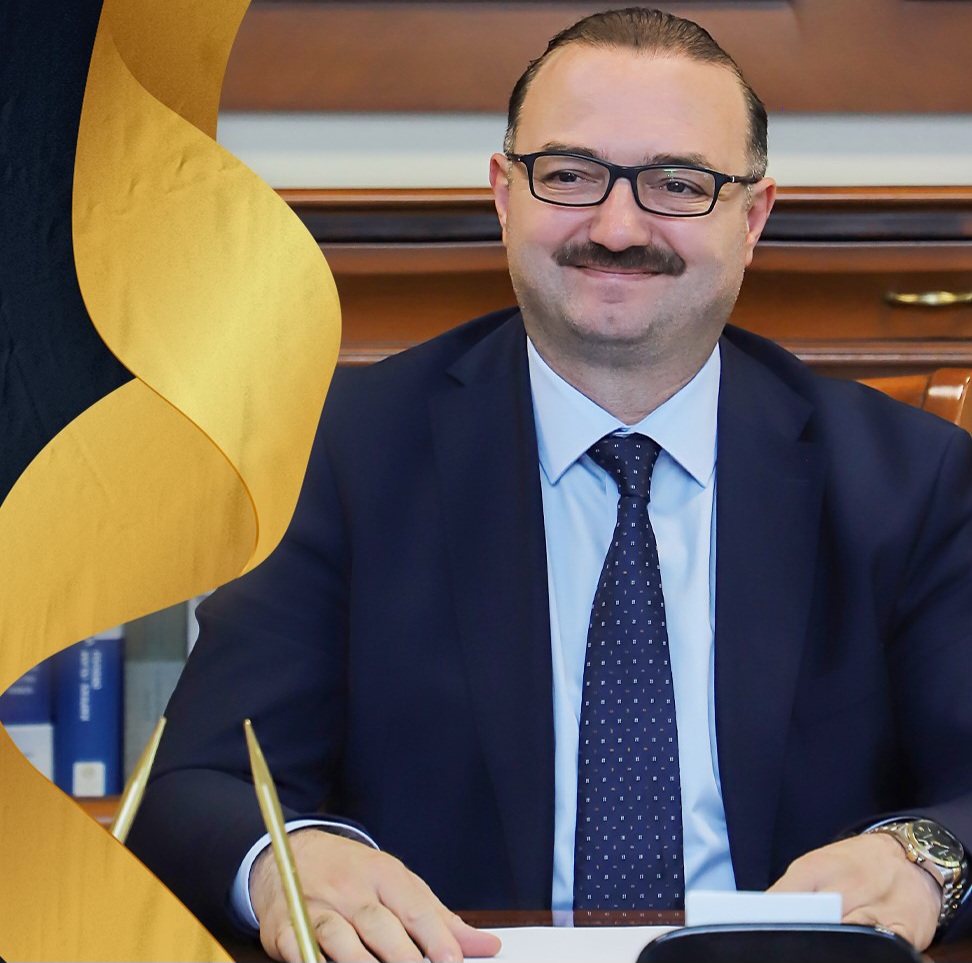 REKTÖR HACIMÜFTÜOĞLU’NDAN MESAJ VAR GENÇLER!