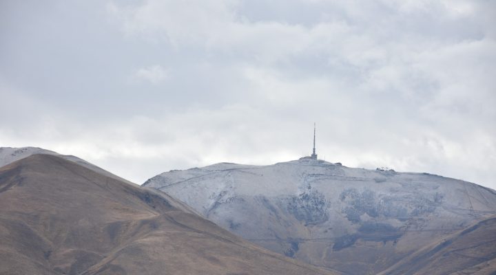 ZİRVE BEYAZ ÖRTÜYE BÜRÜNDÜ
