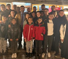 ATAÜNİ’NİN PEHLİVANLARI YEMEKTE MORAL BULDU!