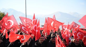 DADAŞLAR ECDADINA VAKARINI GÖSTERDİ