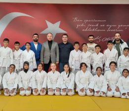ERZURUM TEŞEKKÜRÜ HAK ETTİ ÇAKMUR’DAN AİLELERE VE SPORCULARA TEŞEKKÜR