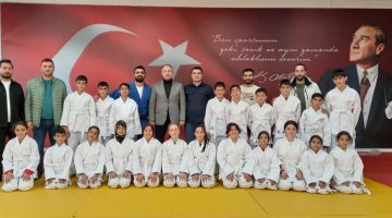 ERZURUM TEŞEKKÜRÜ HAK ETTİ ÇAKMUR’DAN AİLELERE VE SPORCULARA TEŞEKKÜR