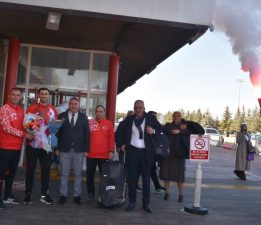 MEŞALELER VOLKAN İÇİN YANDI