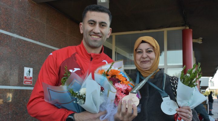 ÖĞRETMEN ANNEYE ÖĞRETLENLER GÜNÜ HEDİYESİ OLİMPİYAT MADALYASI