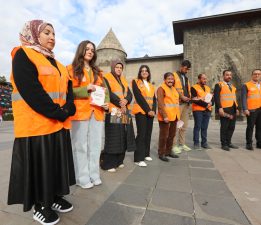 LÖSEV’İN GÖNÜLLÜ TİMİ İŞ BAŞINDA