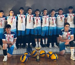 FİLENİN ŞAMPİYONU OLTU CUMHURİYET ORTAOKULU