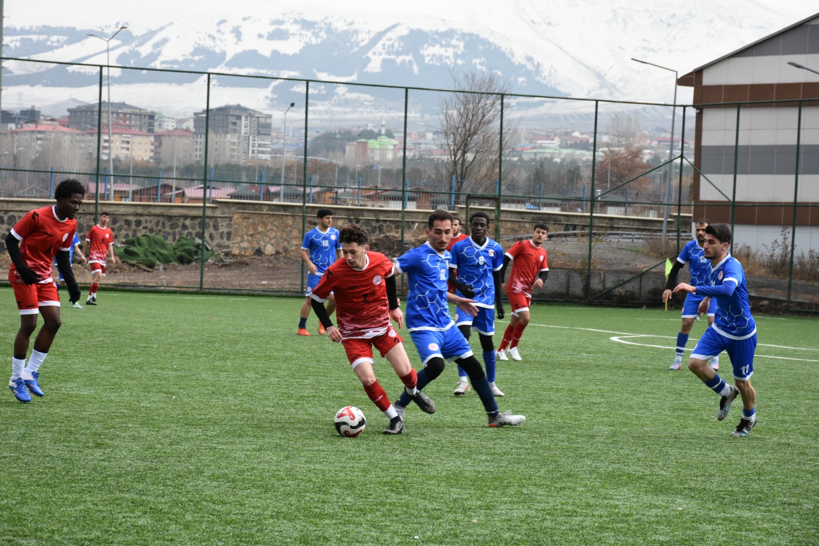 GENÇLER YURTLİG’DE SANTRA YAPTI