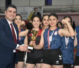 AZİZİYE’NİN SULTANLARI BRONZ KUPANIN SAHİBİ