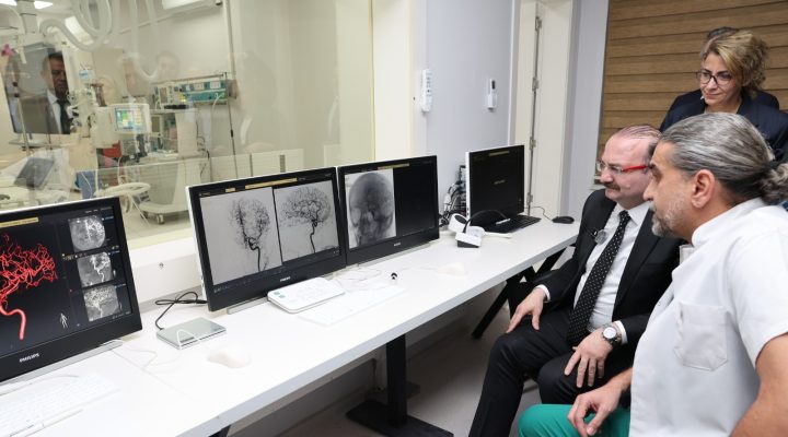 FELÇ RİSKİ AZALACAK! HASTA İKİ GÜN İÇİNDE ELİNİ KOLUNU SALAYARAK EVİNE GİDECEK